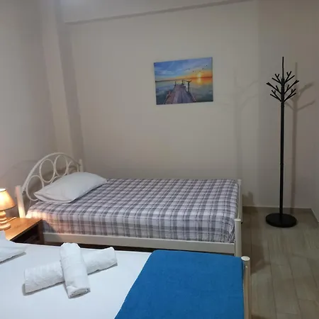 Makarounis Athanasios *