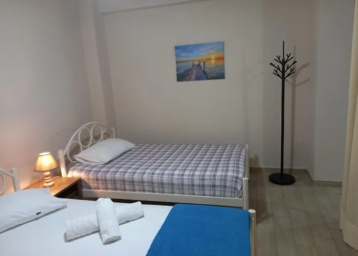 Makarounis Athanasios *